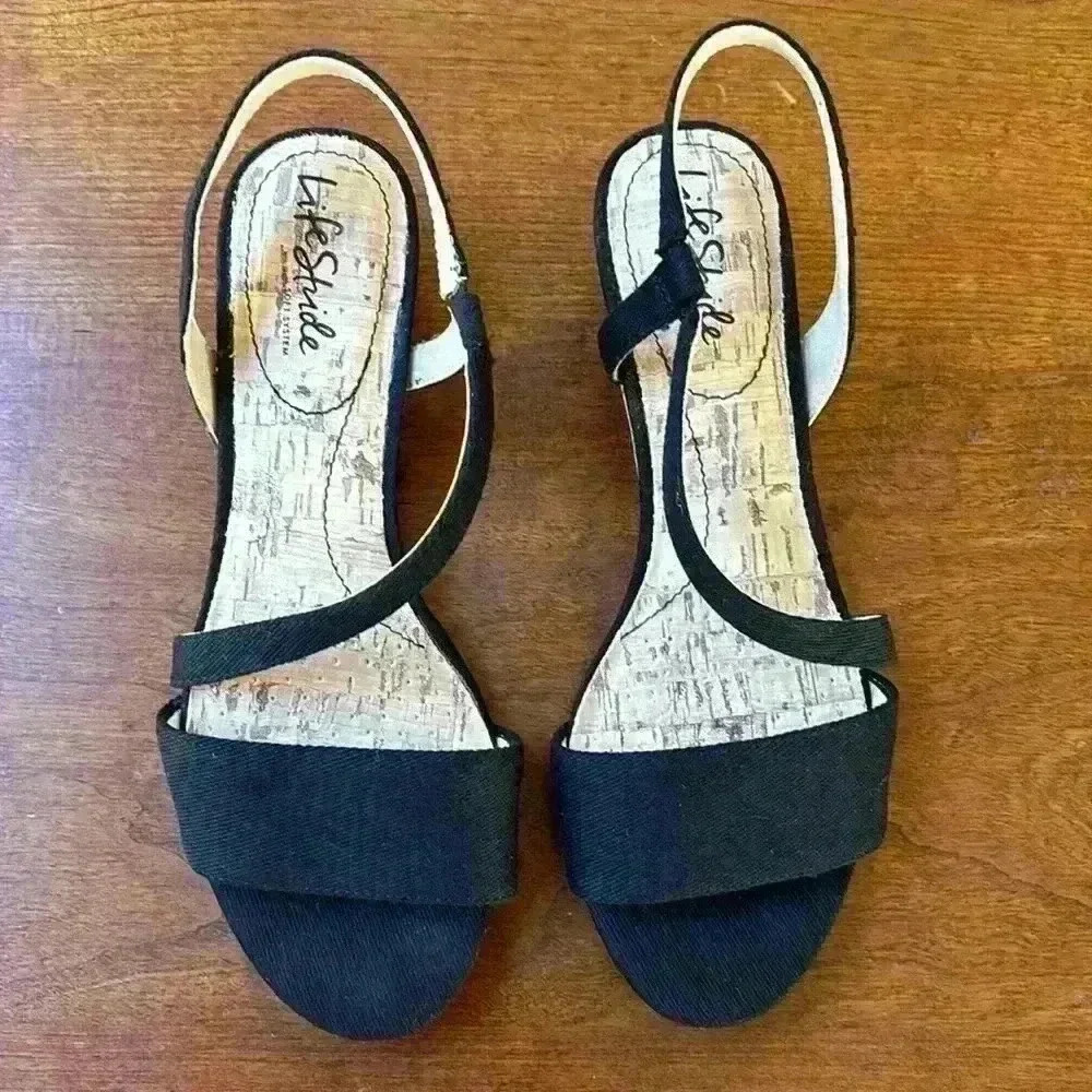 Life Stride Soft System Black Canvas Sandals Style Yasmine Size 7 1/2 NIB - Picture 7 of 7